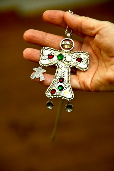 dräktsmycke-kors 2 Ronny